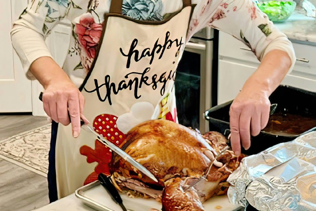 Quando la festa divide l’America: 46 milioni di tacchini sacrificati, due soli salvati da Trump